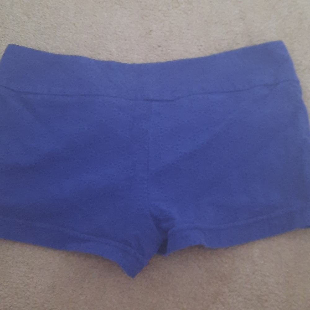 Shorts - Picture 4 of 5